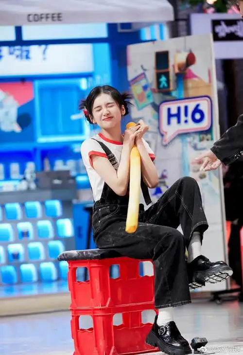 素人时期的张婧仪##张婧仪高中时的证件照