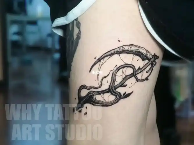 rl3客人自带图~暗黑风镰刀,近期真的好喜欢用圆针做细腻的图捏#纹身