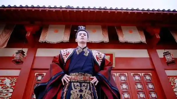 怎么可以退圈啊啊啊啊啊#徐正溪退圈##宇文护叉腰#crystal零星的微博