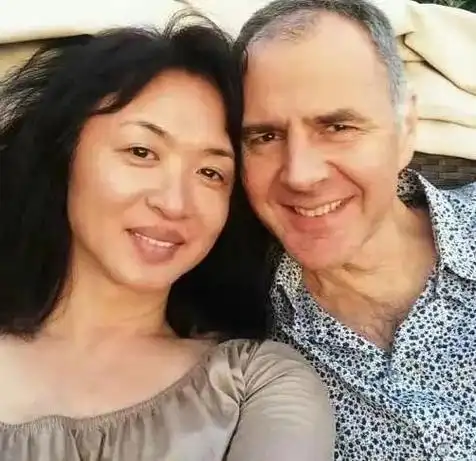 金星的第一任妻子美如花他们离婚时她怀孕了现在怎么样了