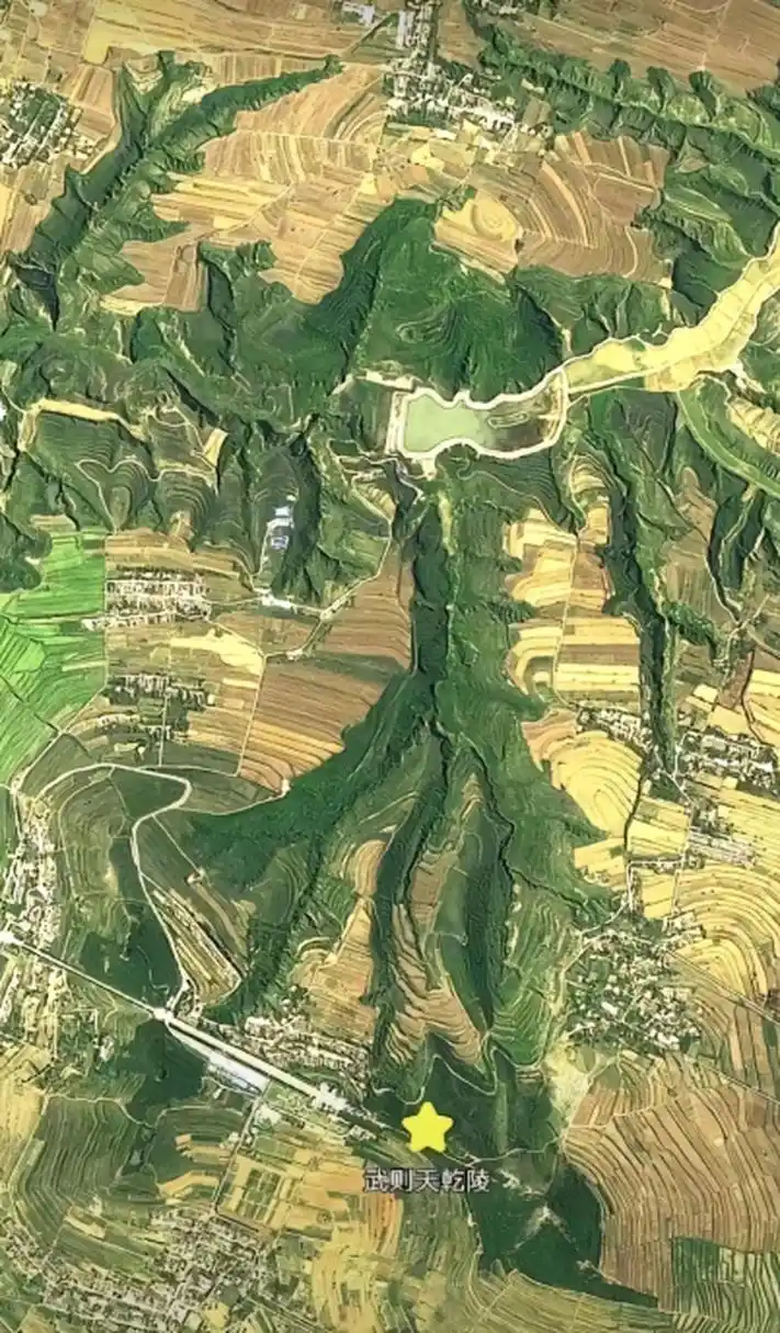 原来这就是武则天的墓,果然是风水绝佳之处