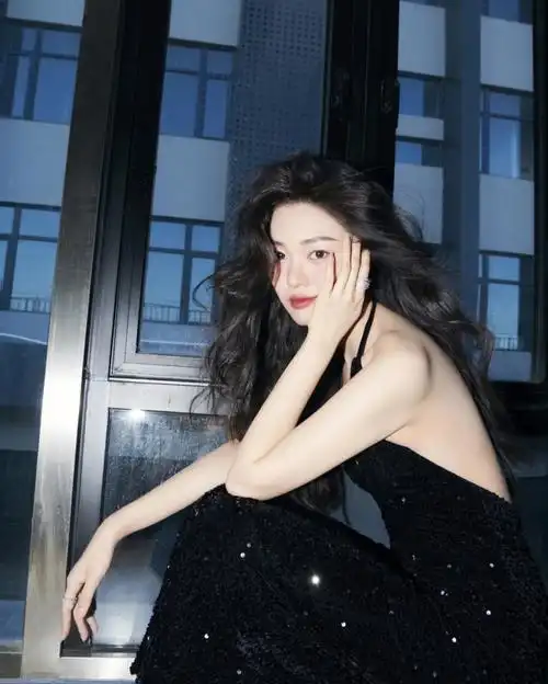 时尚闪光灯下的女明星全智贤