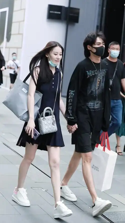 别人家的女朋友为啥都这么好看?