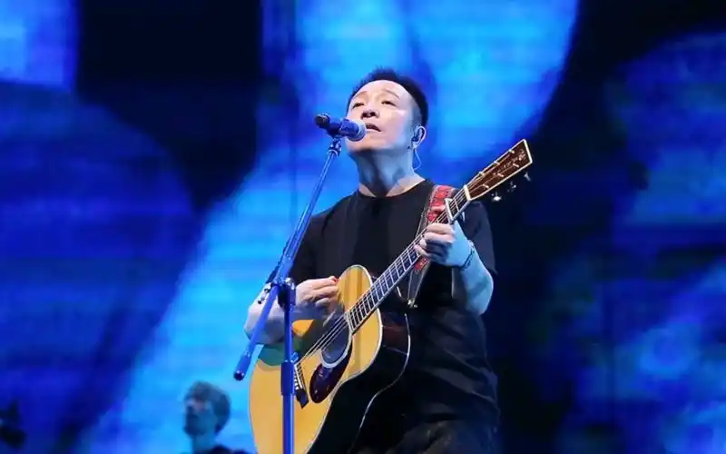 【最佳视角】许巍-《曾经的你》(live于2019.06.29"无尽光芒"上海站)