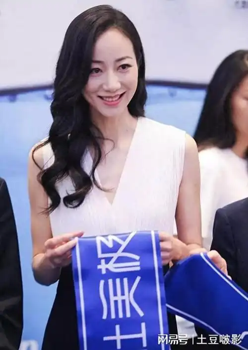 惊人红三代韩雪的家庭背景与私人生活居然如此引人注目