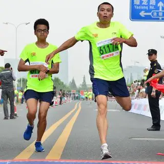 上传照片 创建比赛 发布装备 发布原创 认领成绩 搜索 2017 李宁路跑