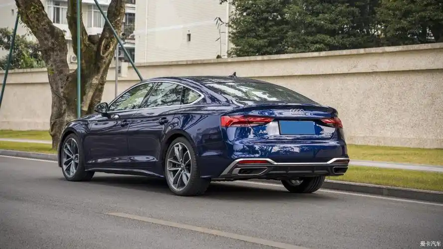 奥迪a5纳瓦拉蓝最顶颜值没有之一