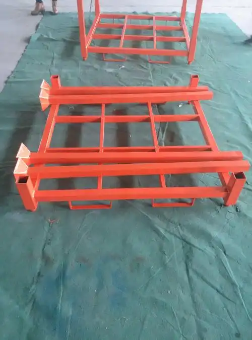 玉米储存容器和钢托盘