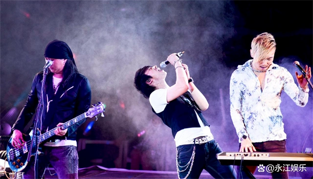 信乐团主唱叫什么名字