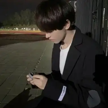 高清帅气的网恋男头真实图片,男生头像图片