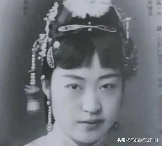 90岁的张学良,飞到纽约约会迟暮美人蒋士云,少帅一生的挚爱