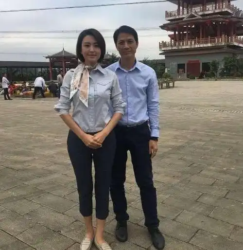 34岁的张蕾闪婚大20岁矿业大亨王吉财网友真瞧不起她