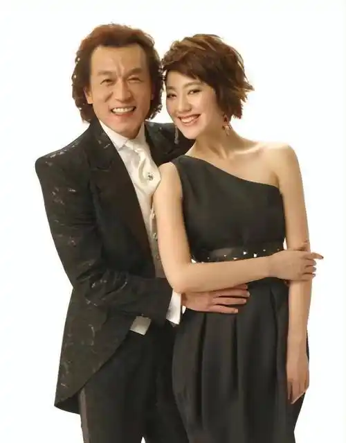 王冠_曹可凡_工作