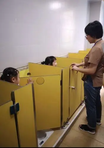 小班幼儿如厕生活习惯初养成实录 - 美篇