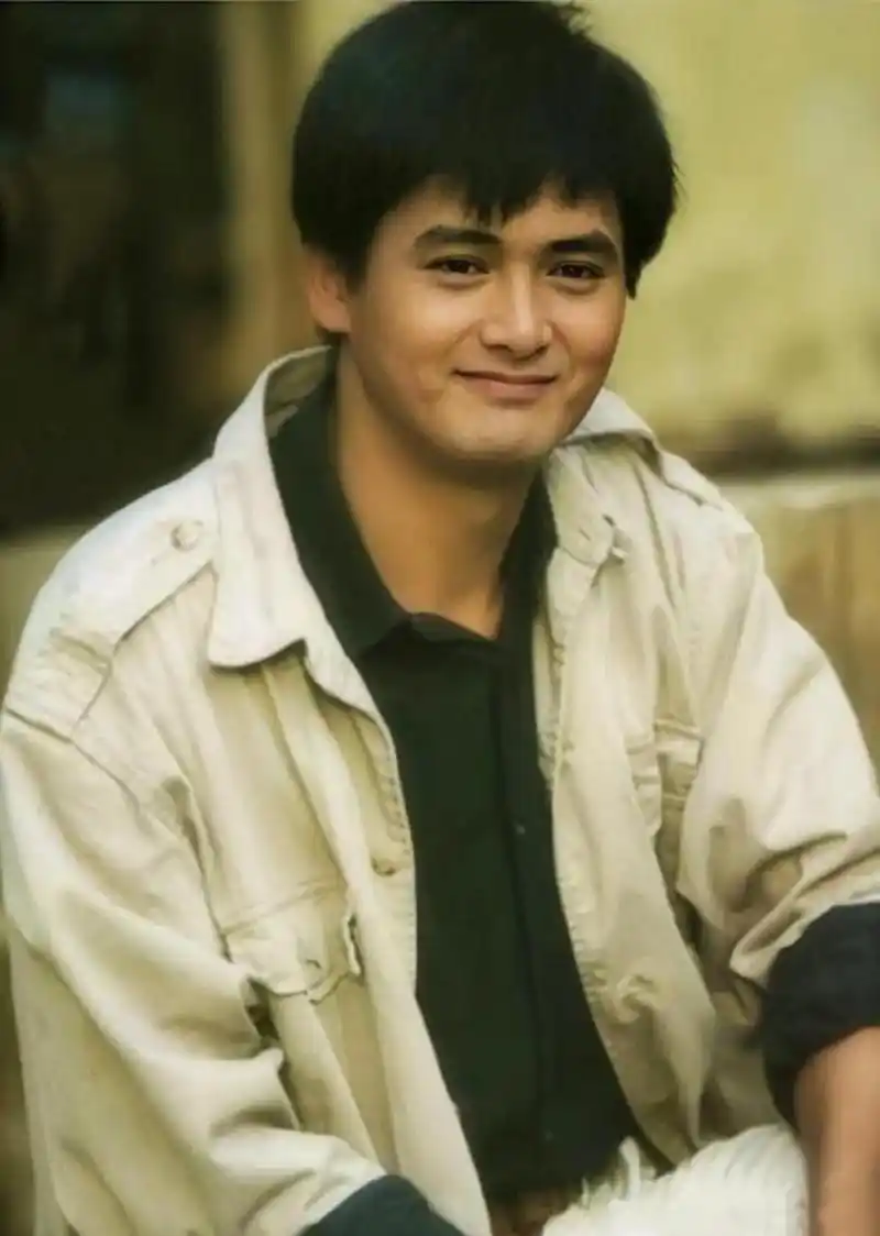 发哥的一些经典回忆照片,找回我们曾经的青春