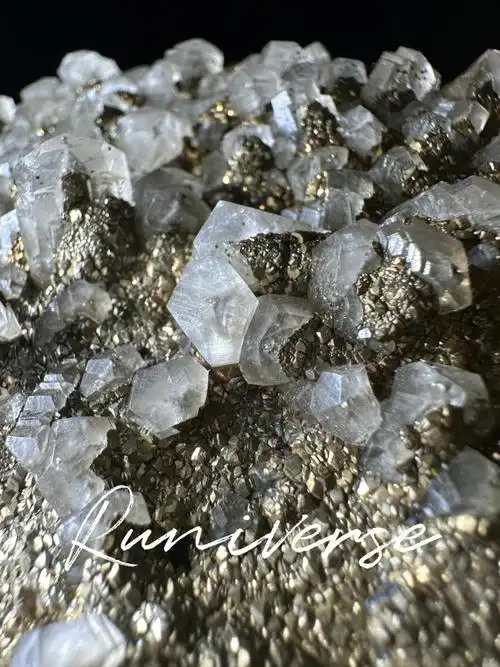 秘鲁方解石共生黄铁矿