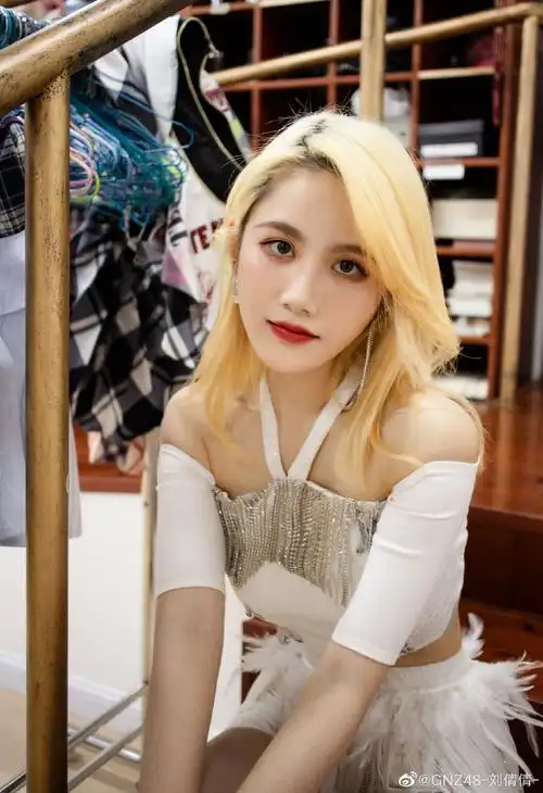 偶像美少女gnz48-刘倩倩迷人性感写真美照