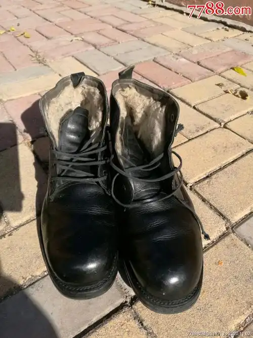 70年代3516王字底皮底毛皮鞋