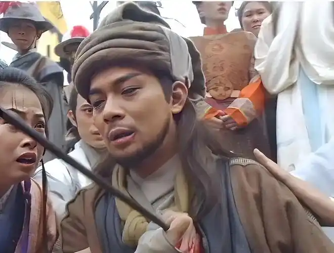 天龙八部大陆胡军版40(快20年了,黄日华和胡军两版"乔峰",终于快要分