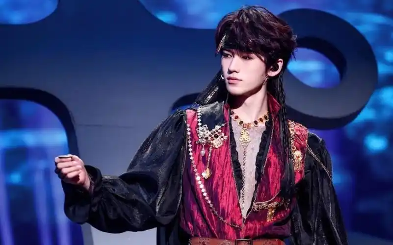 【宋亚轩】《manta》直拍 我更喜欢这个直拍版的