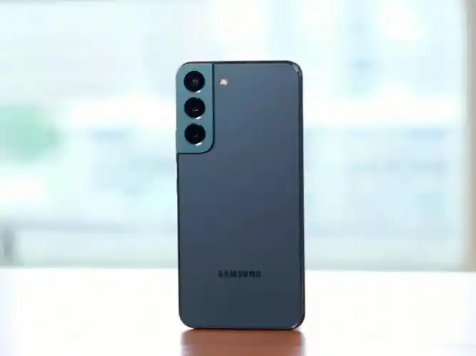 显示屏,支持了120hz高刷,并且可在48-120hz之间切换,作为一款小屏手机