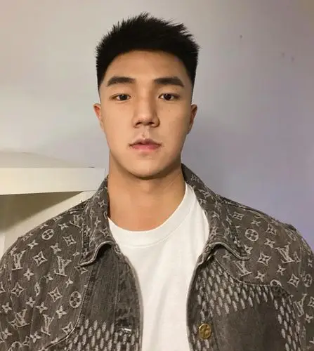 秋冬超火的4款两边铲短发干净帅气有魅力潮男早就剪上了