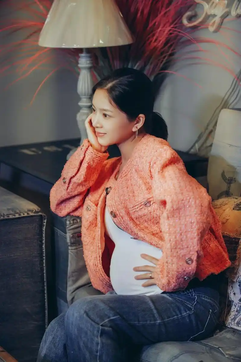 杜淳老婆王灿孕照气质佳3