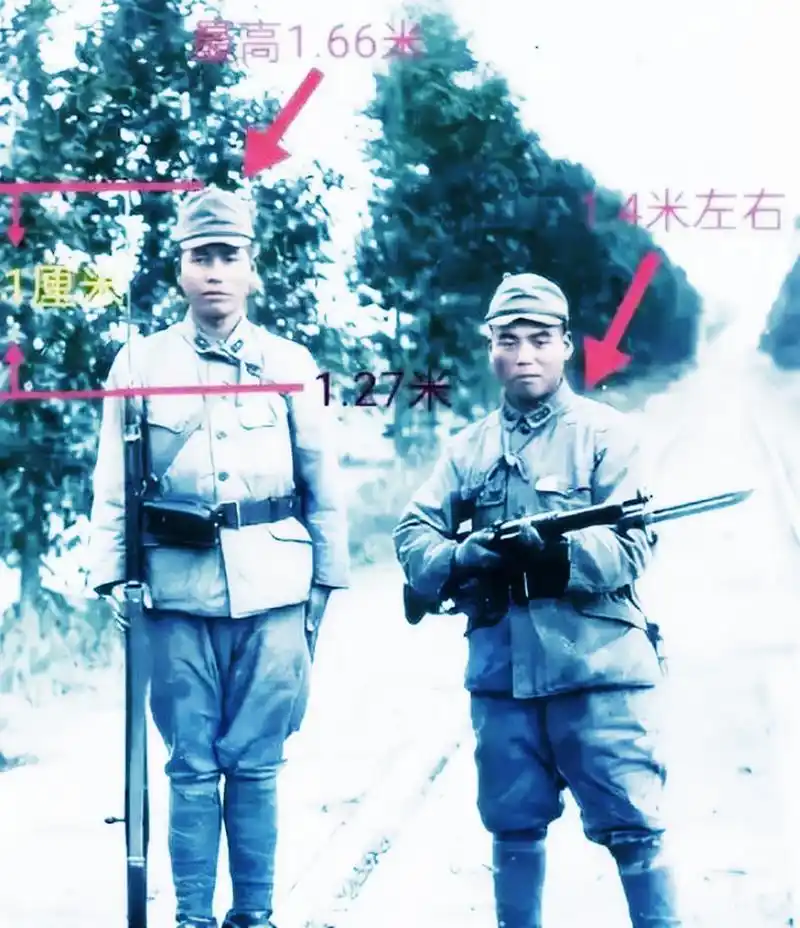 那个时候,只要身高超过155cm,身体强壮,小恶魔就能成为一流的步兵.