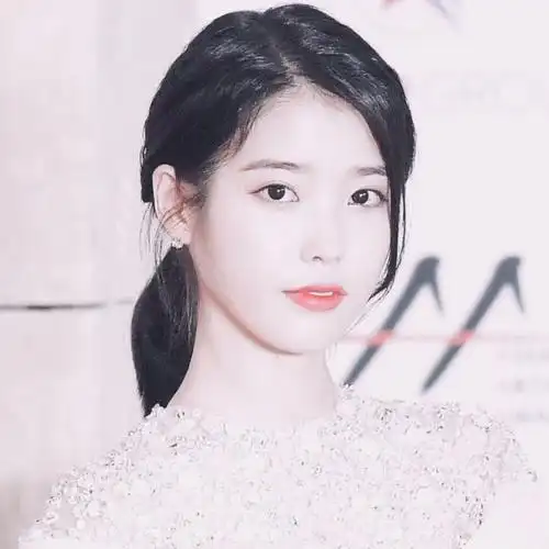 iu李知恩头像拿图扣1by诗洛落小落头像库q3175105499