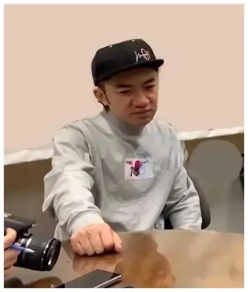 真相在这里,看看谢霆锋和陈冠希……|娱乐圈|余文乐|方力申|王祖蓝