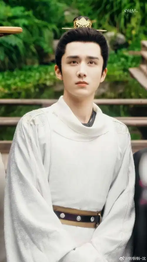 搞笑探案cp应有尽有,对了,张新成这次好多好看的古装造型,好期待后面