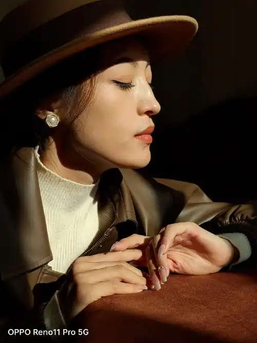 reno11 pro给她拍了很多人像照片#oppo reno11#(照片均为原图直出,未
