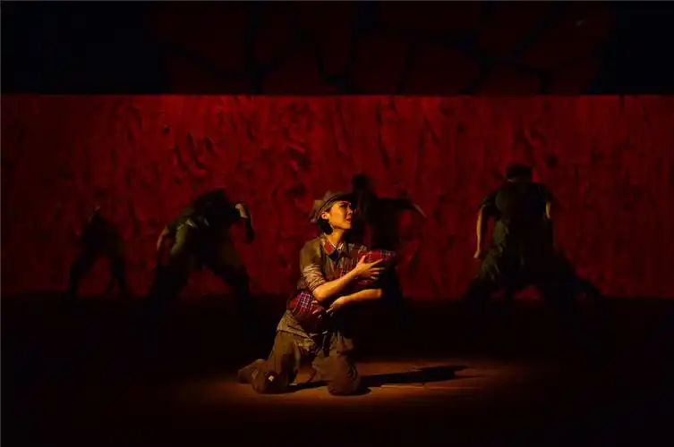 红色历史舞台剧《延安保育院》演绎人家大爱