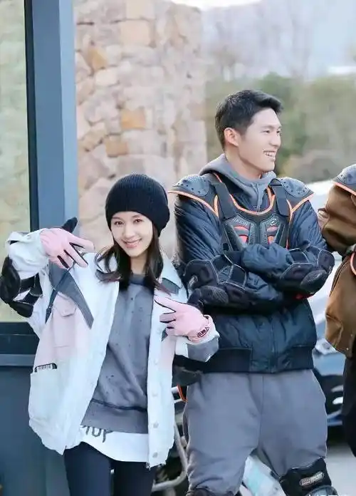 原创王子文和男友的恩爱合影两个大龄青年男未娶女未嫁男的帅女的美