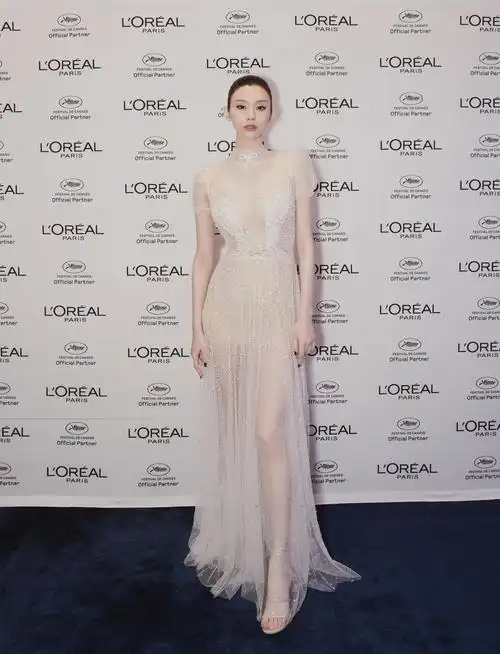 礼服|礼服|奚梦瑶|唇色_新浪新闻