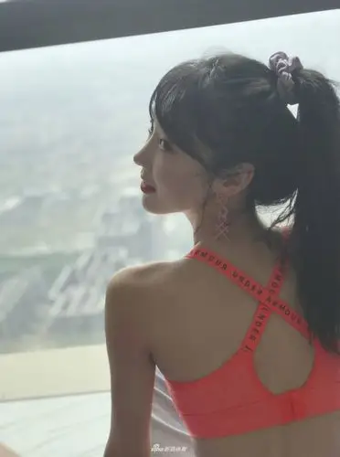 "师姐"宣璐运动装美照 纤腰大长腿身材太赞_高清图集_新浪网