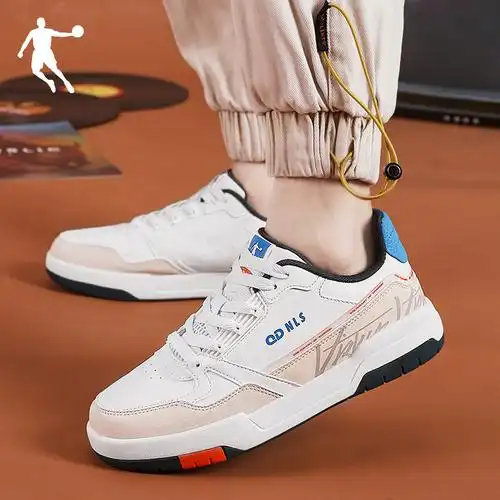 乔丹运动鞋男鞋新款轻便小白鞋皮面低帮复古男板鞋休闲鞋