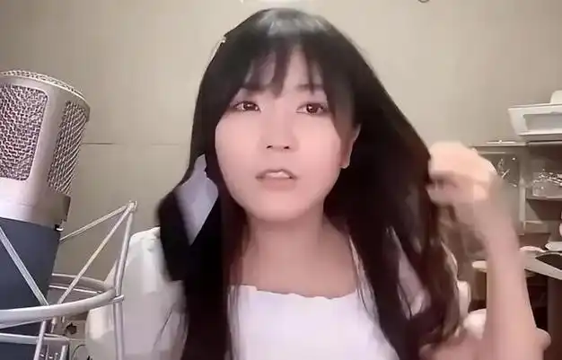 斗鱼"小团团"变成"小囚囚",传了一堆主播,为什么就她有事?