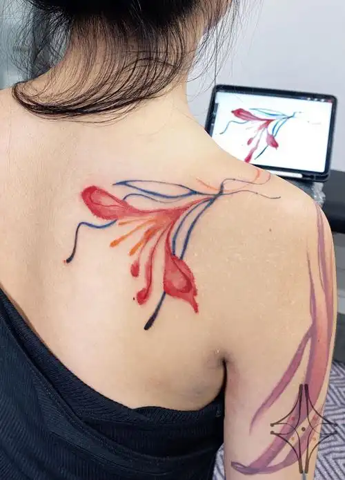 伦敦纹身鸢尾花