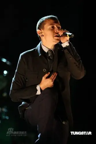 图文:林肯公园上海开唱-主唱查斯特帅气逼人