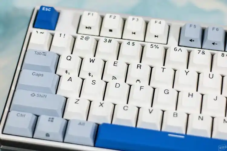 颜值质感静音与可玩性一应俱全杜伽k610w机械键盘测评