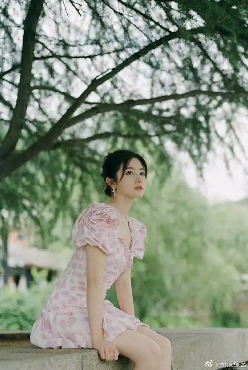 烊千玺,周迅等明星拍过照片的8岁小小摄影师笙笙@小小j神 又给@李兰迪