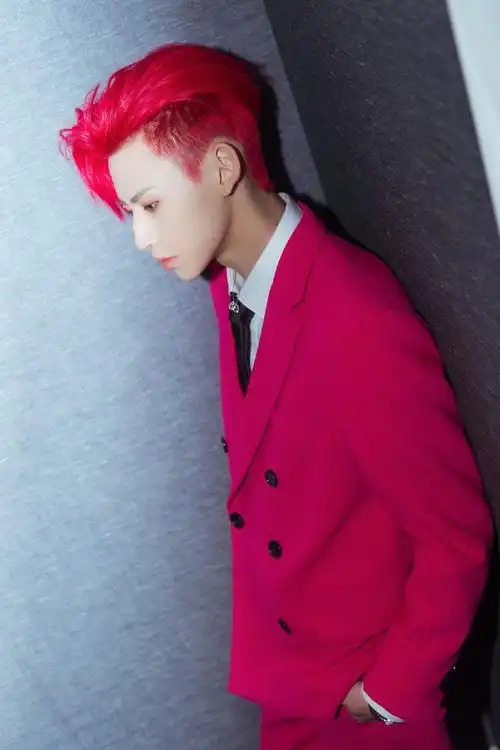 小鬼王琳凯爱奇艺尖叫之夜造型