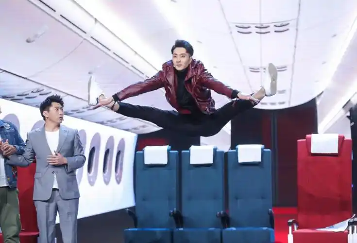 泰有福寻找喜剧人强势回归朱天福大开脑洞演绎猎头奇遇