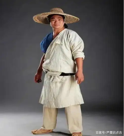 古代贵族衣裙拖地,为何不怕弄脏?原来是贫穷限制了我的想象力