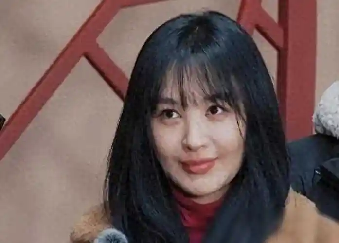 还没翻红先翻车李菲儿早年旧照曝光引热议