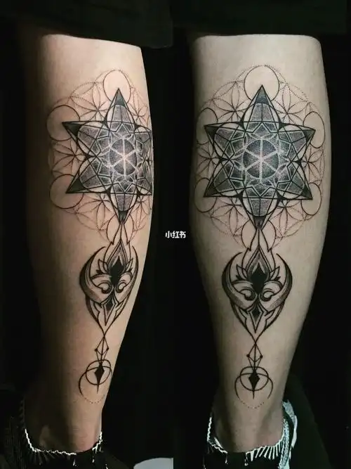 成都纹身小腿纹身梵花