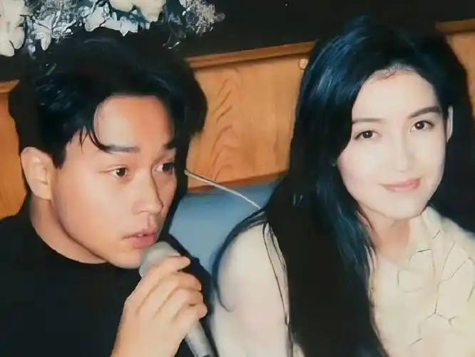 又是人间四月,想念声势浩大,二十周年继续宠爱_经典_哥哥_周慧敏