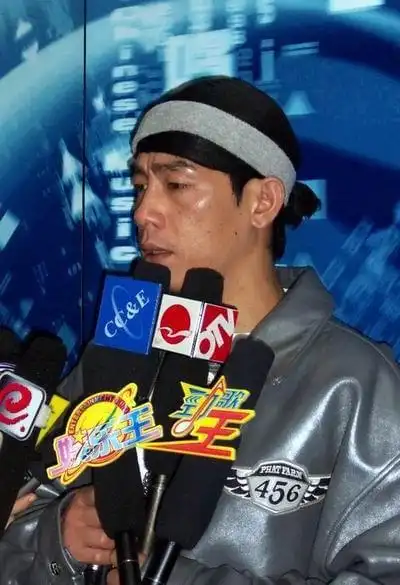 曾经在电影古惑仔中饰演柯受良表弟的陈小春当时在接受采访时曾说道:"