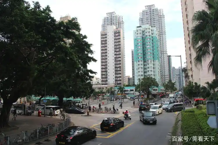 香港元朗街拍实录:都市影像,热闹繁华